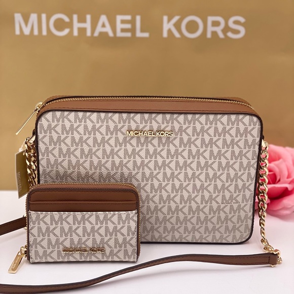 Michael Kors Handbags - Michael Kors EW Crossbody and Wallets Card Case